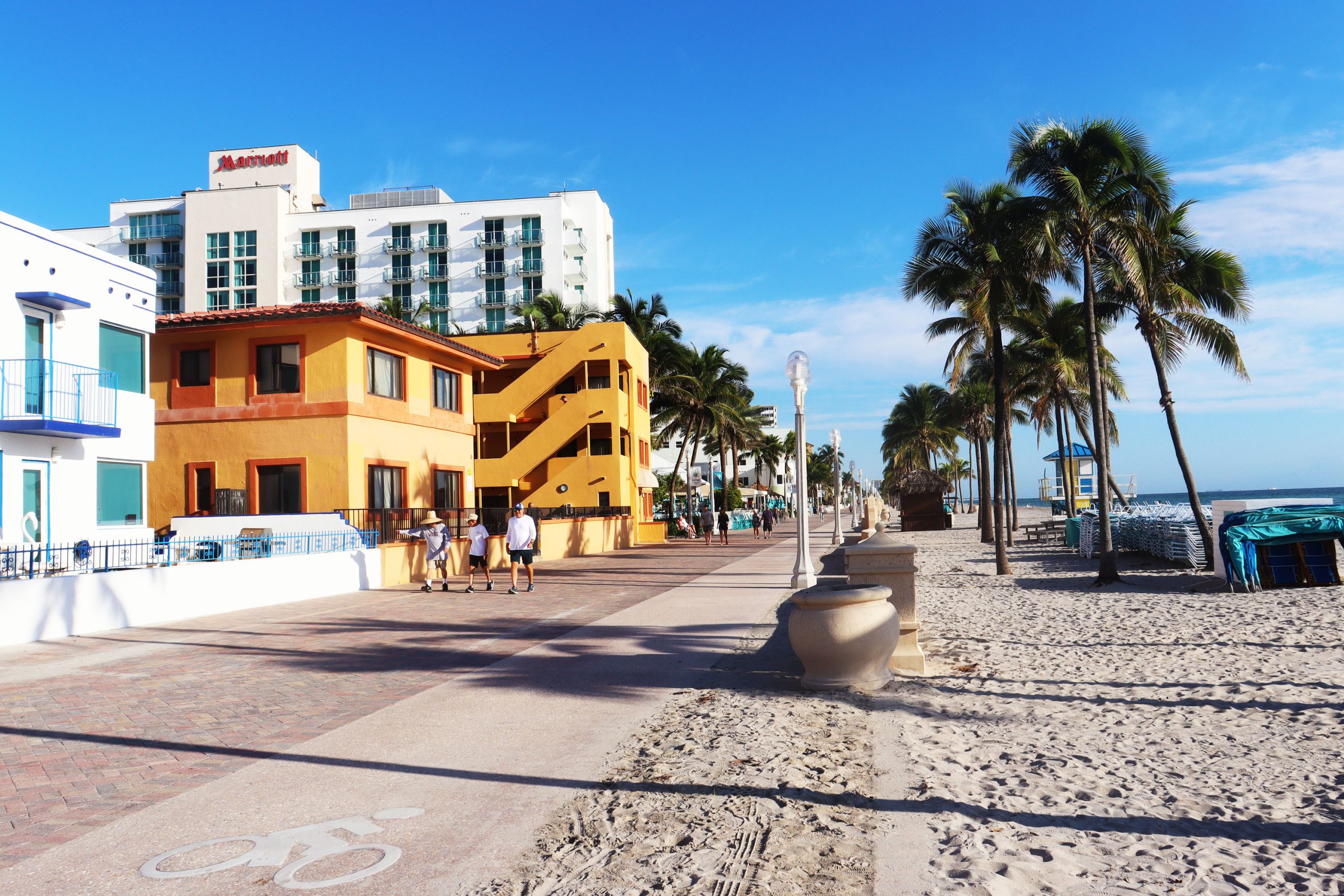 Read more about the article Hollywood Beach